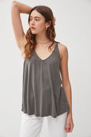 FLOWY V-NECK TANK